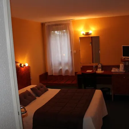 Metrhotel Cambo מלון 2*