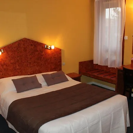 Metrhotel Cambo מלון